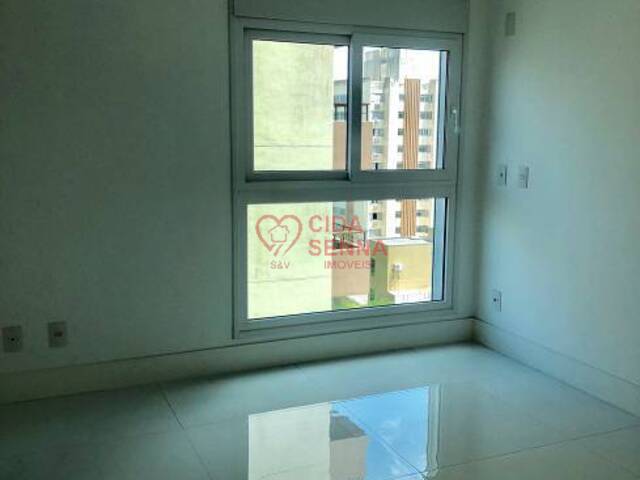 #843 - Apartamento para Venda em Florianópolis - SC