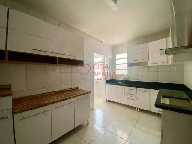 #1932 - Apartamento para Venda em Florianópolis - SC